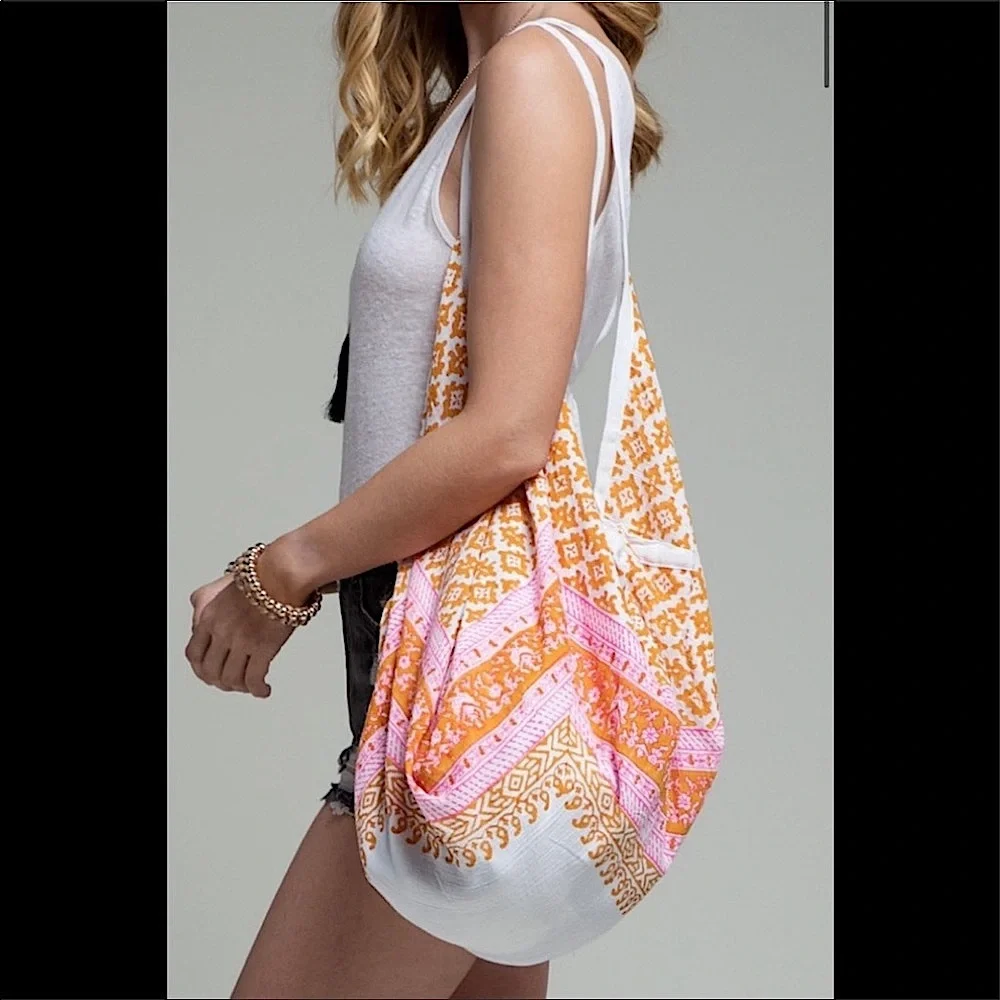 Tropical Tangerine Dream Full Zip Boho Market Hobo Bag Pink New